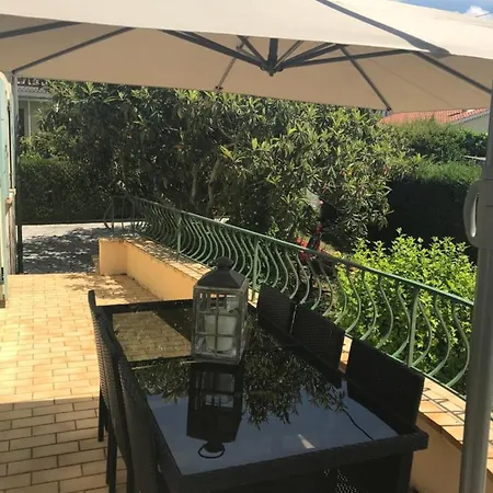 Le Lavandin 度假居